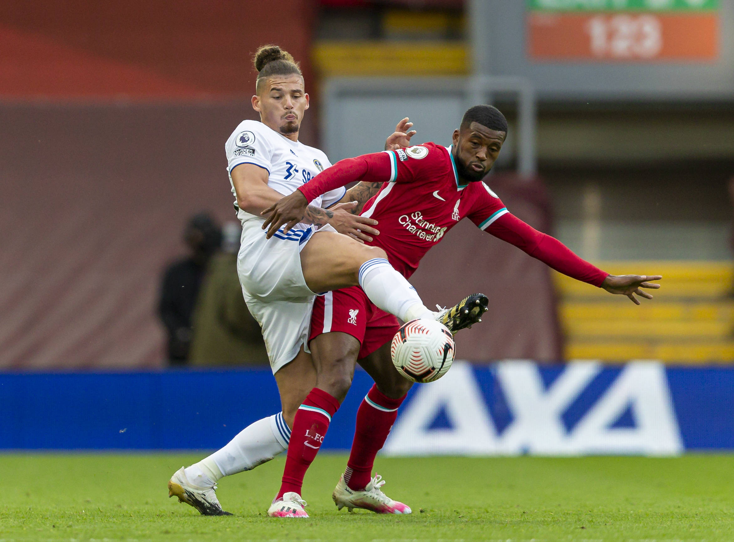 紧随其后的 紧随其后的